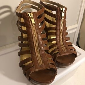 Jessica Simpson Cognac Cage Zipper Wedges